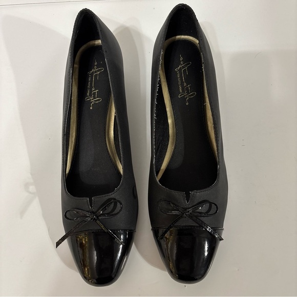 Soft Style Shoes - Soft‎ Style. Sarah Hush Puppy
Women's Black Dress Shoes Size 9.5 M